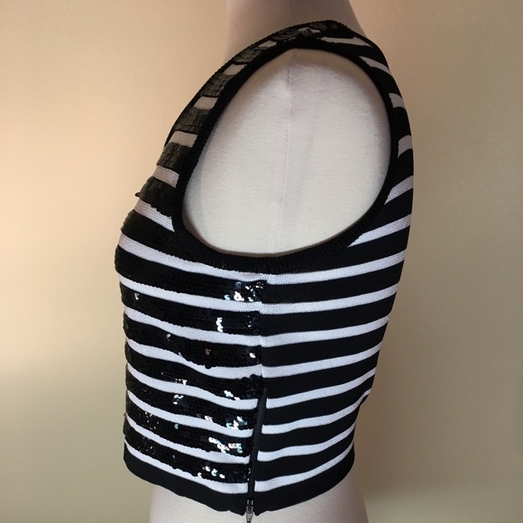 Gianfranco Ferre crop sweater, w/sequined front😍 - Picture 3 of 6